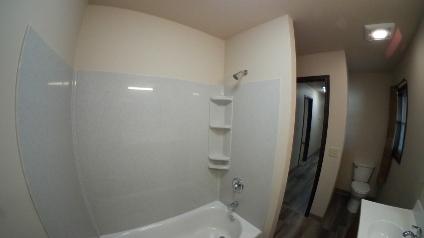 Picture of Pawnee Village 3 bedroom apartment bathroom