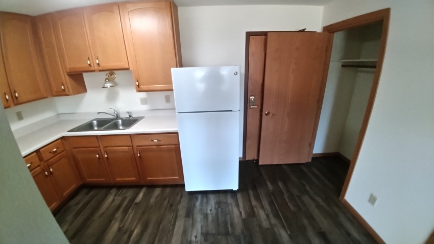 Picture of Pioneer Plaza apartment kitchen
